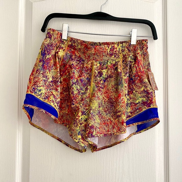 *NWT* Lululemon Seawheeze Limited Edition Hotty Hot Shorts New with Tags Size 8